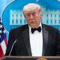 Dice Trump que posiblemente él era el objetivo del atacante en cena con corresponsales