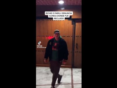 Ricardo O’Farrill regresa a clínica en la que fue internado y a gritos denuncia maltrato (Video)