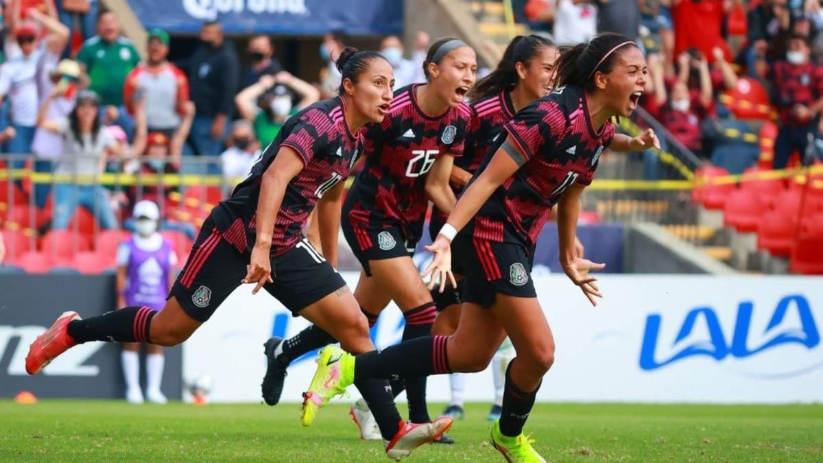 La Selección Nacional Femenil en su partido ante Argentina