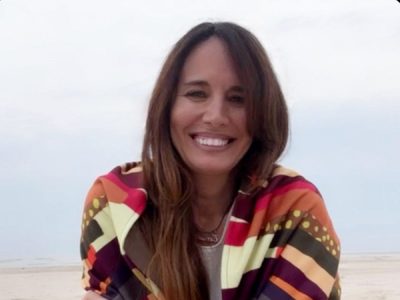 Carolina Prat enseña cómo sacarle provecho a la prenda que más vas a usar en primavera y seguro tenés en tu placard