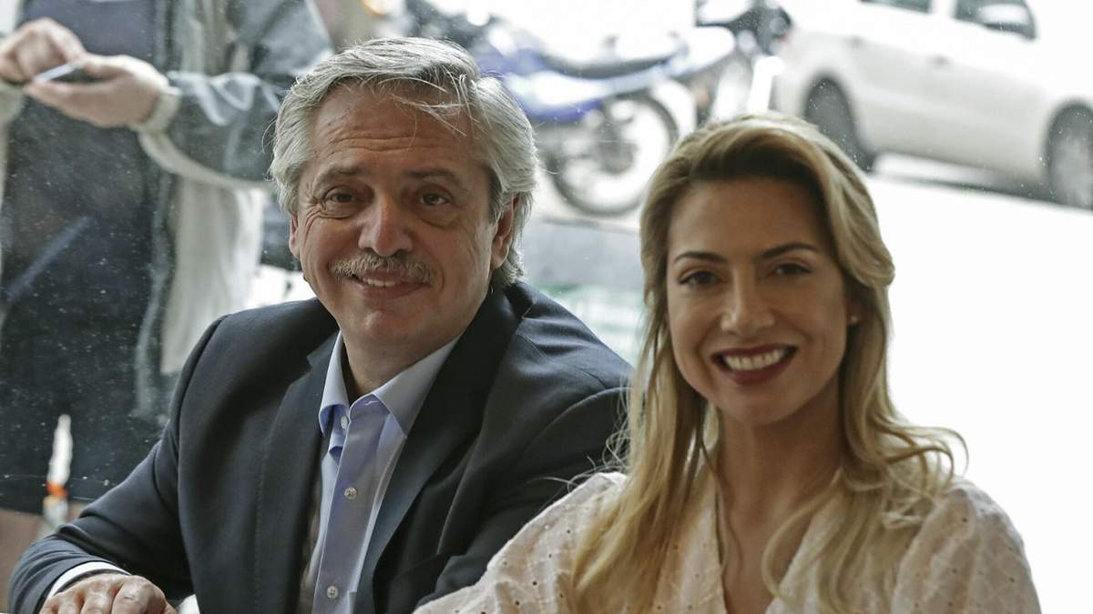 En la causa están imputados el presidente de la Nación, Alberto Fernández y la primera dama, Fabiola Yáñez. Fuente: (Twitter)