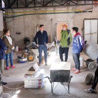 Koopmann visitó las obras del salón de usos múltiples de APANC