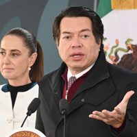 Los cuatro frentes que sacuden a Mario Delgado en la SEP