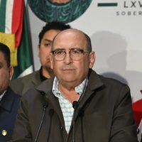Proponen crear comisión de diputados para investigar denuncias del libro "Ni venganza ni perdón"