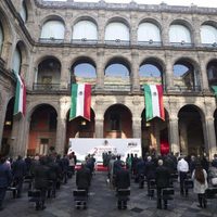 En cultura, AMLO se centró en el FCE, Chapultepec, Texcoco y Los Pinos