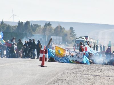 Sigue cortada la ruta 3 en Trelew: causa serios inconvenientes a transportistas