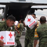 Llega ayuda humanitaria a un Oaxaca que se tambalea con cientos de réplicas