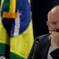 Exministro de Educación de Brasil hiere a una mujer al disparar accidentalmente en el aeropuerto