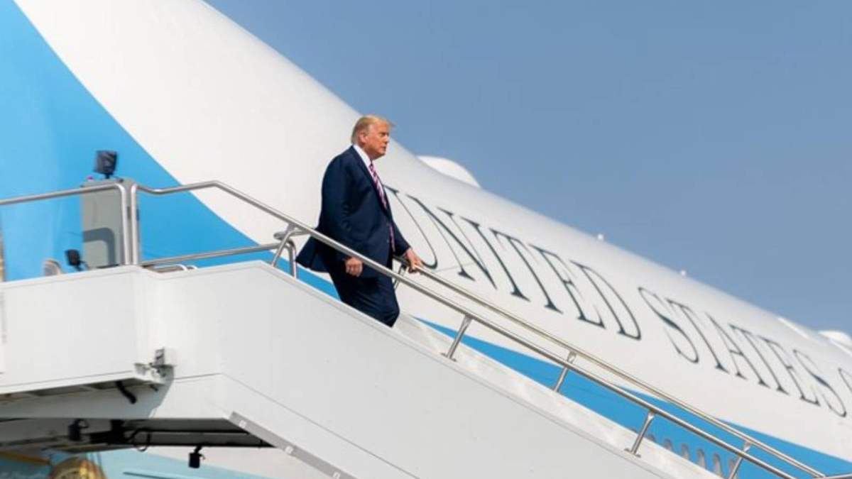 Trump viajó a Texas para recorrer una parre del muro