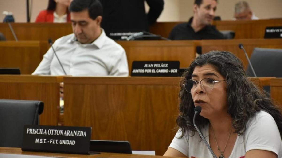 Priscila Ottón. Fuente: (Prensa FIT - U)