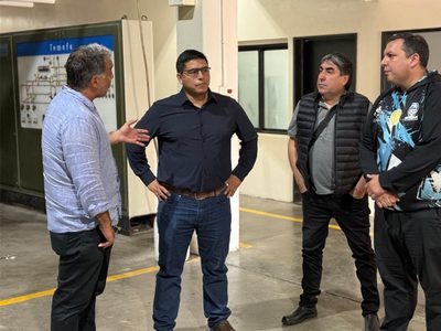 Santa Cruz apuesta por el deporte y Claudio Vidal inauguró nuevas canchas