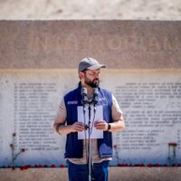 Boric se compromete a buscar a desaparecidos en dictadura