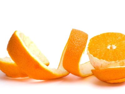 No tires las cáscaras de naranja: así de fácil podés preparar este desengrasante natural e infalible para tu cocina