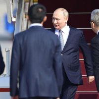 Putin comienza su visita a China subrayando sus lazos bilaterales