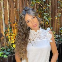 Con un polémico y llamativo look, Barby Franco hizo un importante anuncio sobre "Pampita Online"