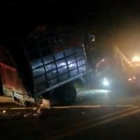 Camión con migrantes vuelca en Chiapas