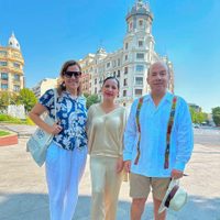 Sandra Cuevas publica imagen junto a Felipe Calderón y desata revuelo en redes