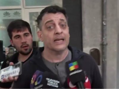 Apareció el novio de Lowrdez y se puso a hablar de política: “¿Por qué no hablan de la deuda?”