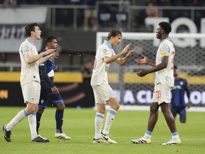 Salzburgo supera 2-1 a Pachuca en partido largamente interrumpido por tormenta en Mundial de Clubes