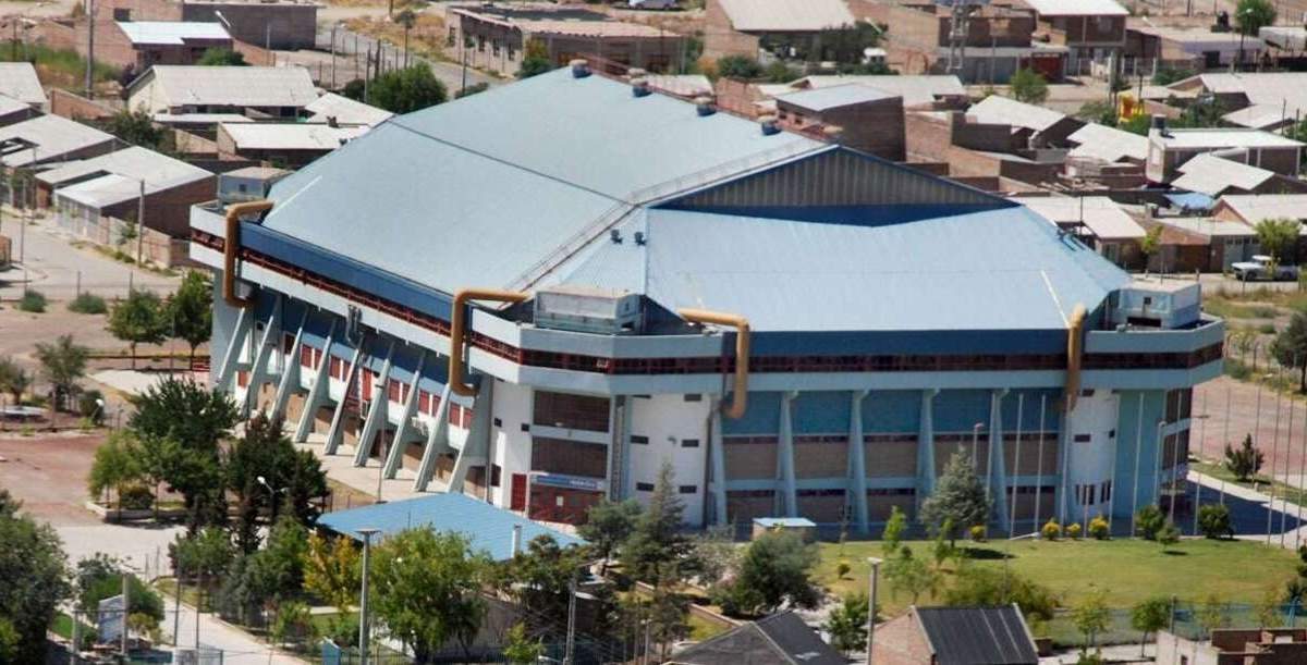 El relevamiento de planes sociales se hará en el estadio Ruca Che. Fuente: (Neuquén Informa).