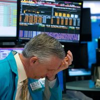 Wall Street vuelve a suspender operaciones por caída de 7.82%