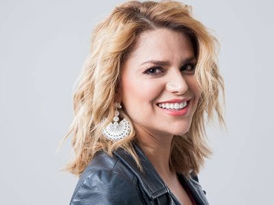 ¡Inesperado! Adriana Lucía hizo de las suyas en pleno vuelo. ¡Es puro carnaval!