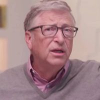 Ejecutivos de Microsoft pidieron a Bill Gates que dejara de enviar correos a una empleada: WSJ