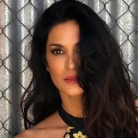 Silvina Escudero y una bikini que apenas contiene... ¡Morocha argenta!