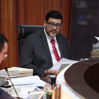 Reyes Rodríguez descarta renunciar al Tribunal Electoral y defiende su política de austeridad