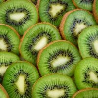 El kiwi, una fruta versátil para disfrutar cuando llega el calor