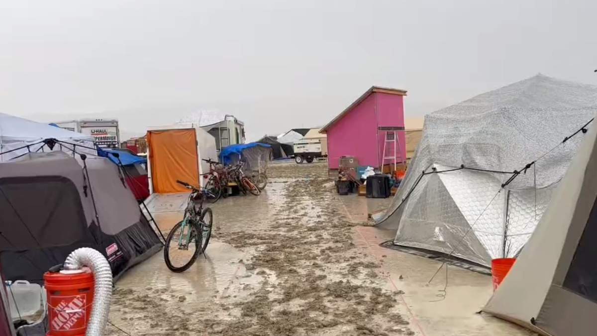 El área de campamento del festival Burning Man