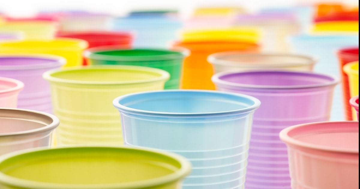 Vasos plásticos. Fuente: (X)