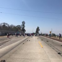 Bloquean autopista y piden justicia tras asesinato de Samir Flores
