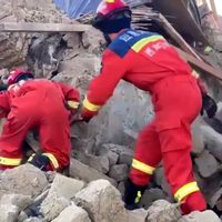 Aumentan a 126 los fallecidos por el terremoto que sacudió al Tibet