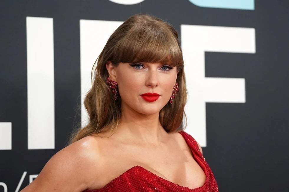 Taylor Swift llega a la 67.ª edición de los Premios Grammy el domingo 2 de febrero de 2025 en Los Ángeles.