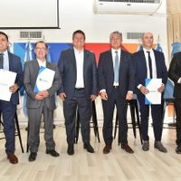 Gaido y Figueroa firmaron un convenio para que más municipios se sumen a la gestión de residuos