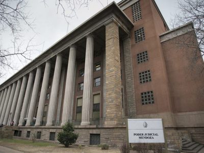 Cierran oficinas de Justicia en Mendoza porque un fiscal dio positivo por Covid-19
