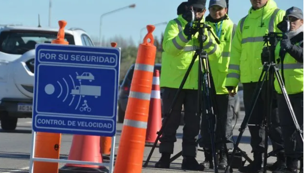 Trabajo con radares. Fuente: (lmneuquen.com/Sebastián Farías Petersen)