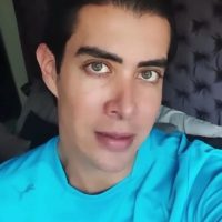 El video más INDIGNANTE que verás hoy: youtuber mexicano se echó a llorar por la cuarentena