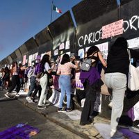 Me da mucho gusto que las mujeres salgan a la calle a defender sus derechos: Sheinbaum