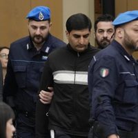 Tribunal da cadena perpetua para los padres de una mujer paquistaní asesinada por su familia