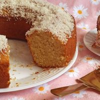 Probá este bizcocho de coco rallado, una receta fácil y tierna para sorprender en tus meriendas de vacaciones de invierno