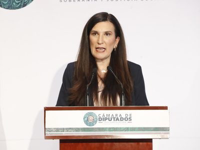 Kenia López Rabadán pide investigar derrame de petróleo en el Golfo de México