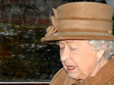 Se atragantó con el té: la Reina Isabel recibió el llamado de Harry y nunca se lo perdonará