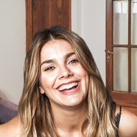 Decoración clásica y colores claros en el cálido hogar de Natalie Pérez