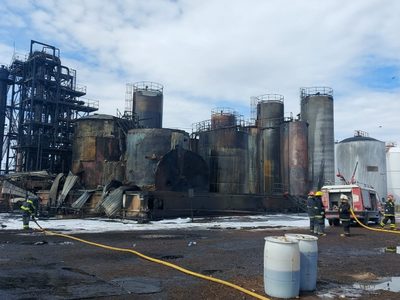 Explosión en la refinería: allanaron las oficinas administrativas de NAO en Pilar