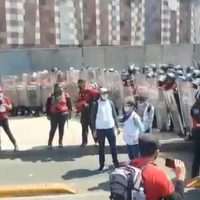 Encapsulan a grupo de mujeres afuera del Metro Hidalgo; cuatro fotógrafas son detenidas