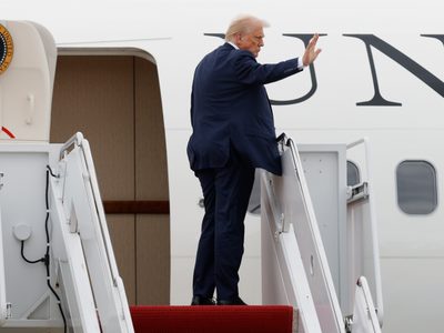 Trump ordena reposicionar submarinos nucleares tras declaraciones del expresidente ruso