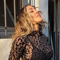 Al natural: Jimena Barón comenzó el feriado con un espectacular video desde su habitación