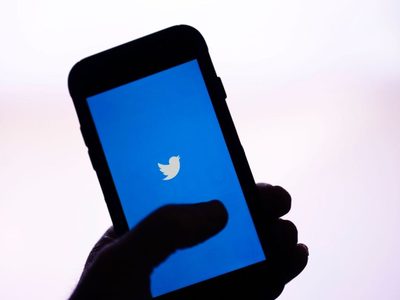 Twitter crea confusión tras retirar marca de verificación